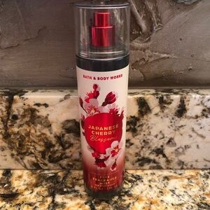 Bath & Body Works Japanese Cherry Blossom Fine Mist Body Spray